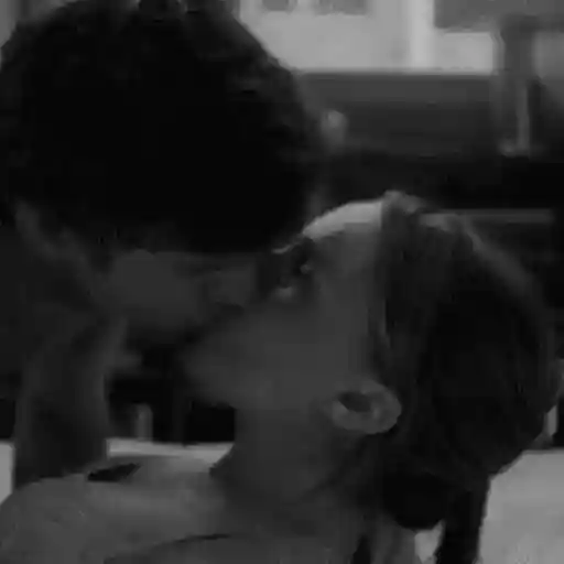 Kiss pack sticker 10