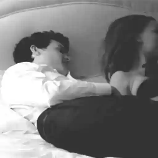 Kiss pack sticker 23